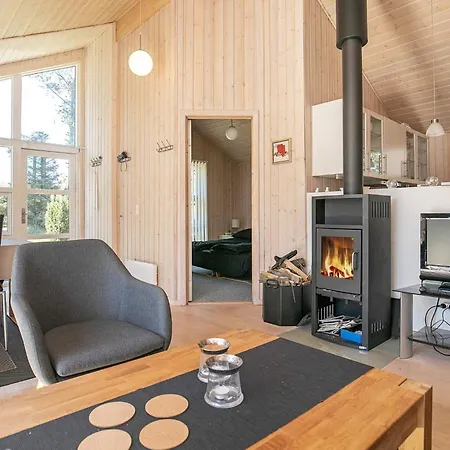 6 Person In Hals-by Traum Nyaraló Hals